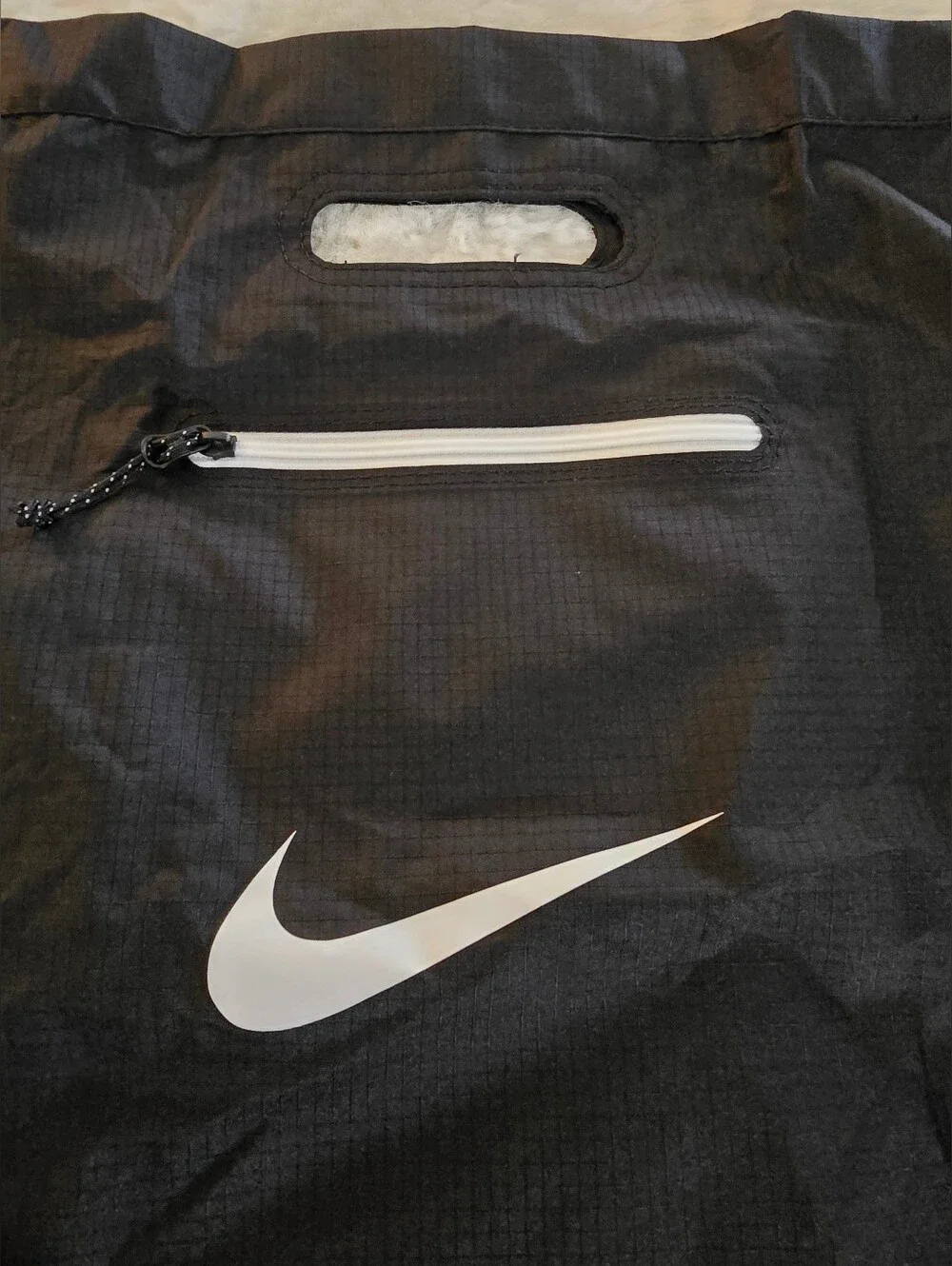 Nike Stash Tote Bag w/Pouch, Unisex, Black, Water Repellent White Swoosh - Picture 4 of 11